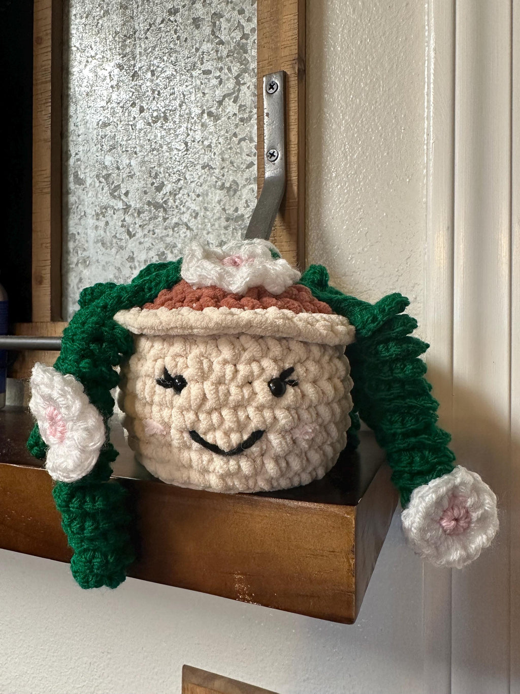 Desk Buddy- Plant Edition